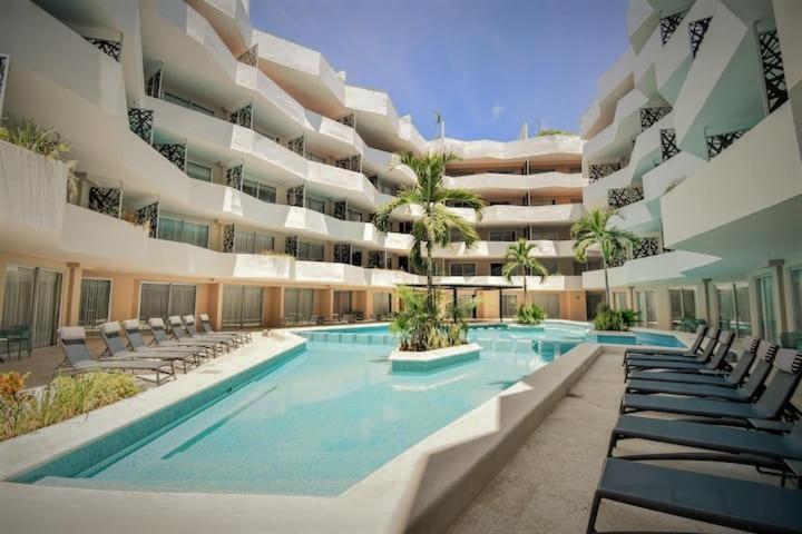 Departamento Delux 2 Habitaciones - Walking Distance A La Playa, Con Balcon. Плая-дель-Кармен Экстерьер фото